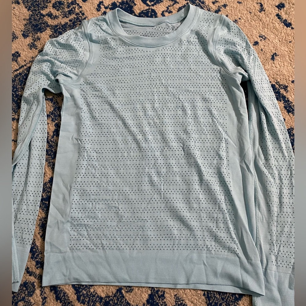 Lululemon top